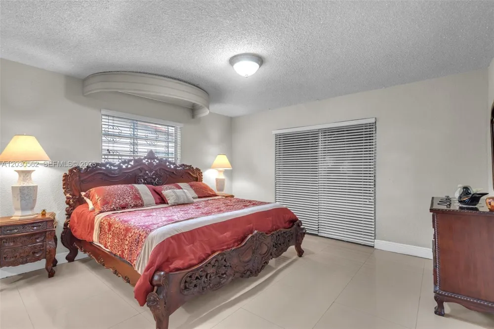 1320 SW 84th Ave Miami, FL 33144