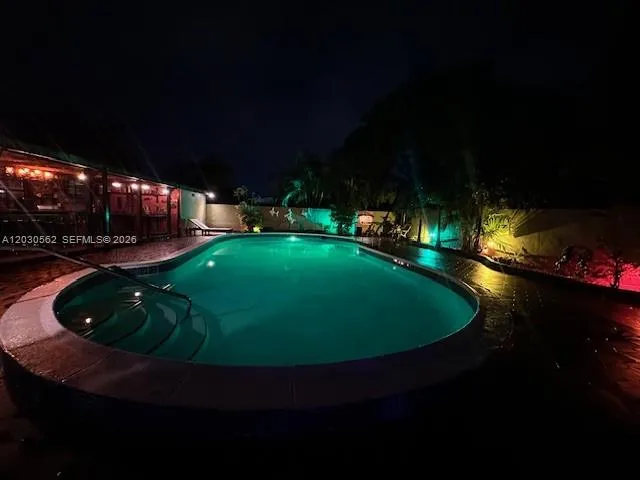 1320 SW 84th Ave Miami, FL 33144