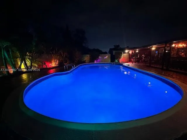 1320 SW 84th Ave Miami, FL 33144