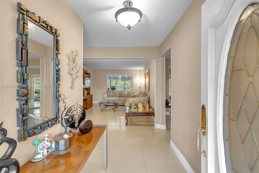 1320 SW 84th Ave Miami, FL 33144