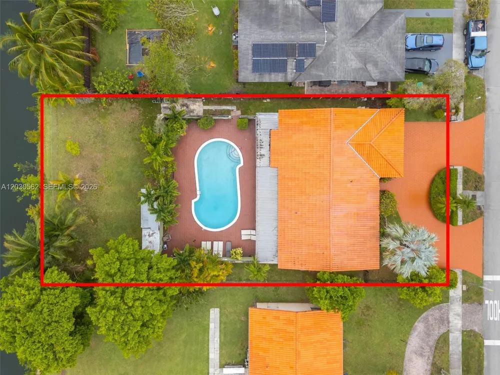 1320 SW 84th Ave Miami, FL 33144