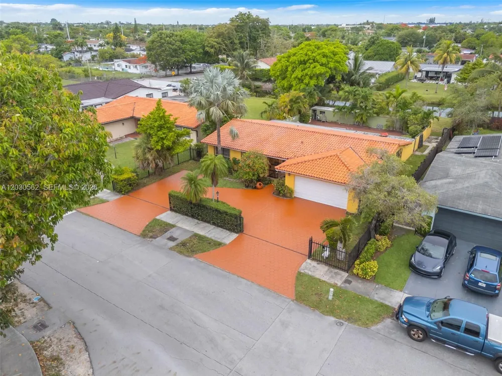 1320 SW 84th Ave Miami, FL 33144