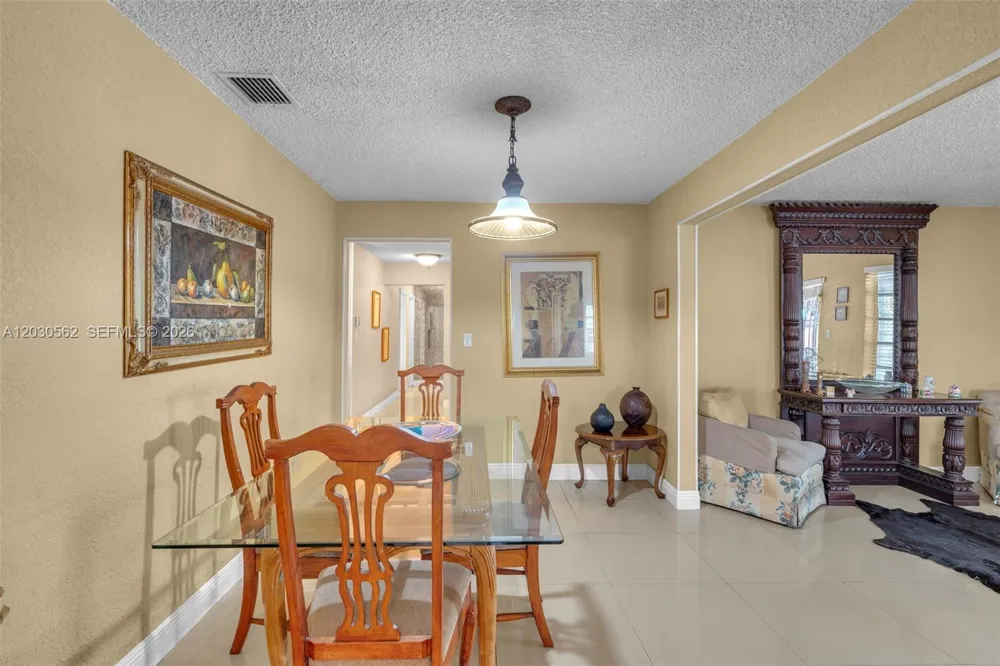 1320 SW 84th Ave Miami, FL 33144