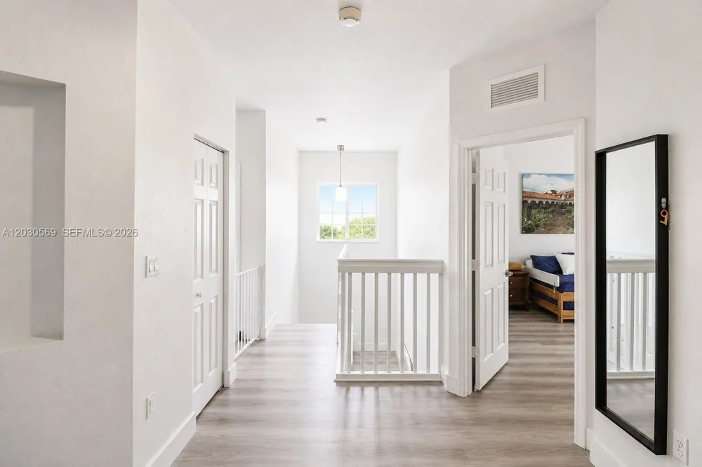 2564 SW 147th Path Miami, FL 33185