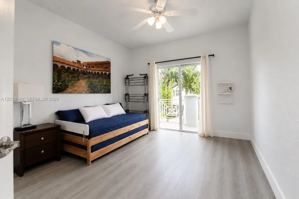 2564 SW 147th Path Miami, FL 33185