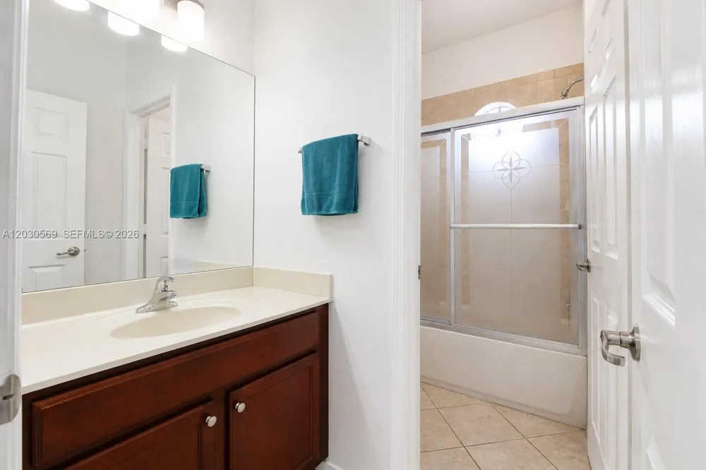 2564 SW 147th Path Miami, FL 33185