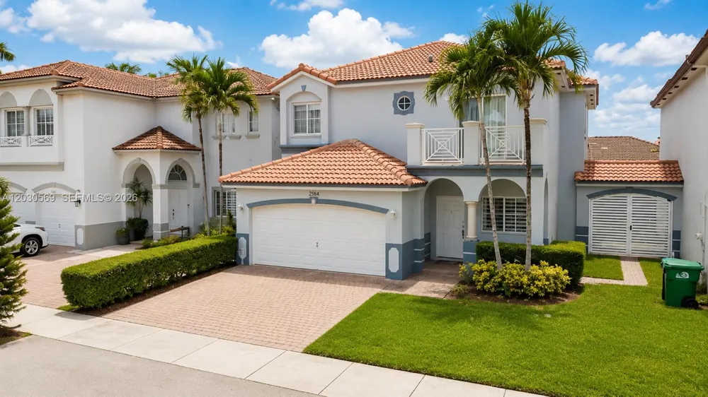 2564 SW 147th Path Miami, FL 33185