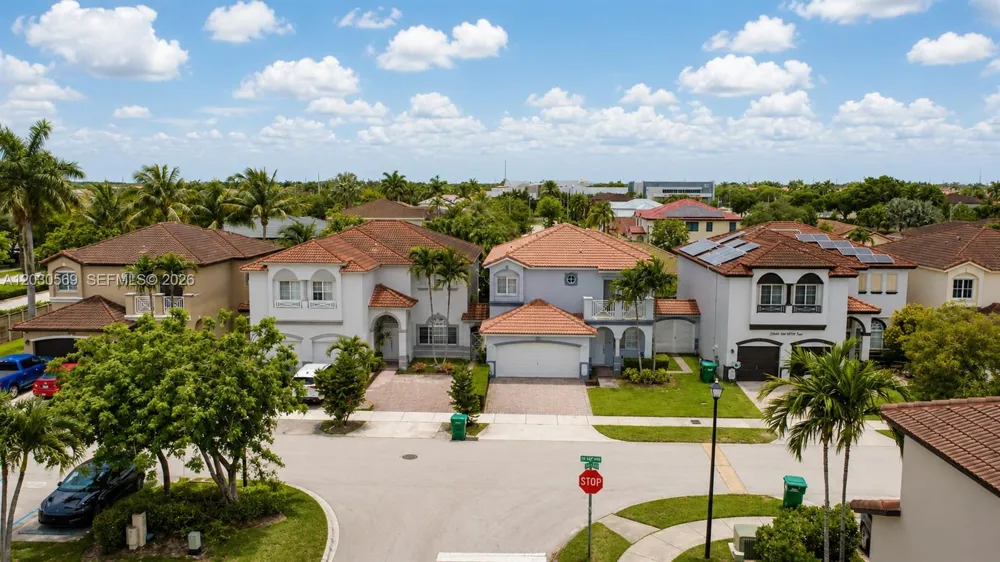 2564 SW 147th Path Miami, FL 33185