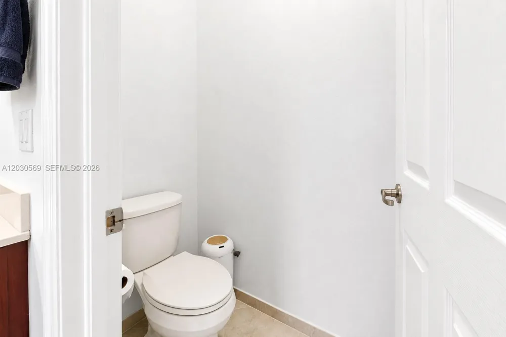 2564 SW 147th Path Miami, FL 33185