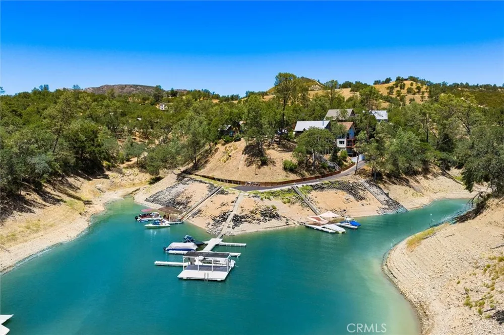6265 Nacimiento Shores #2 Bradley, CA 93426