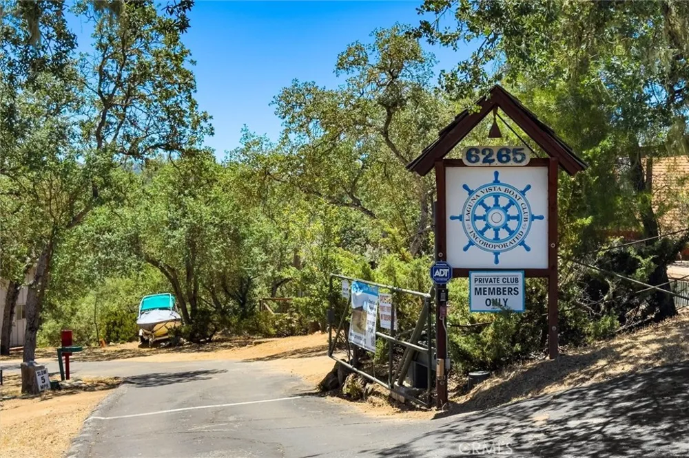 6265 Nacimiento Shores #2 Bradley, CA 93426