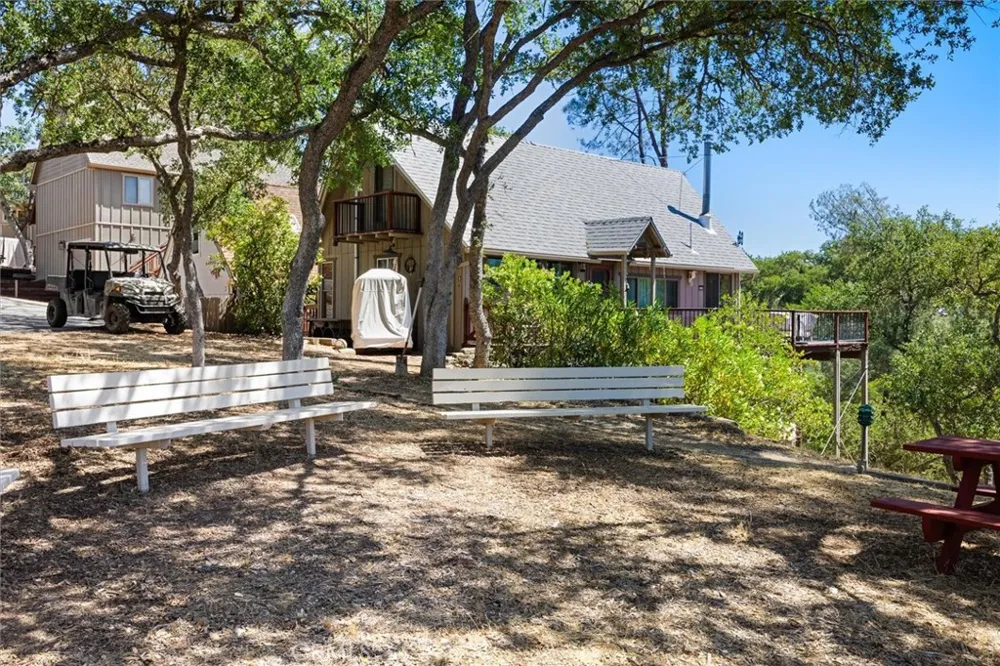 6265 Nacimiento Shores #2 Bradley, CA 93426