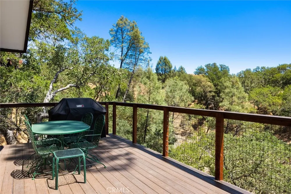 6265 Nacimiento Shores #2 Bradley, CA 93426
