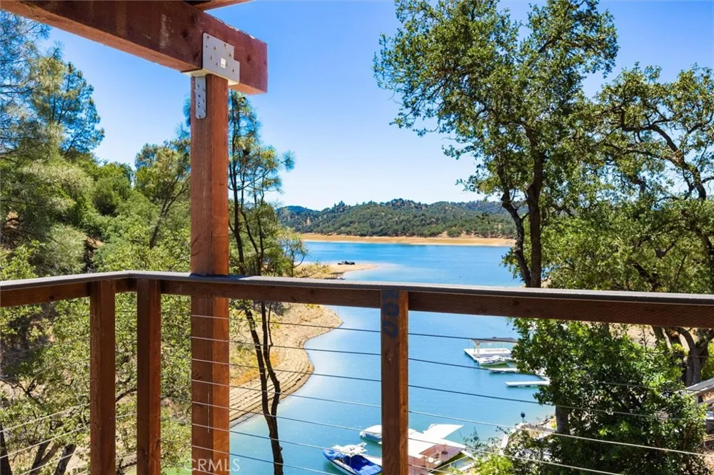 6265 Nacimiento Shores #2 Bradley, CA 93426