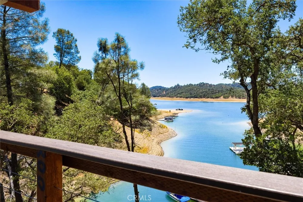 6265 Nacimiento Shores #2 Bradley, CA 93426