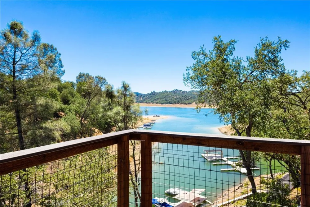 6265 Nacimiento Shores #2 Bradley, CA 93426