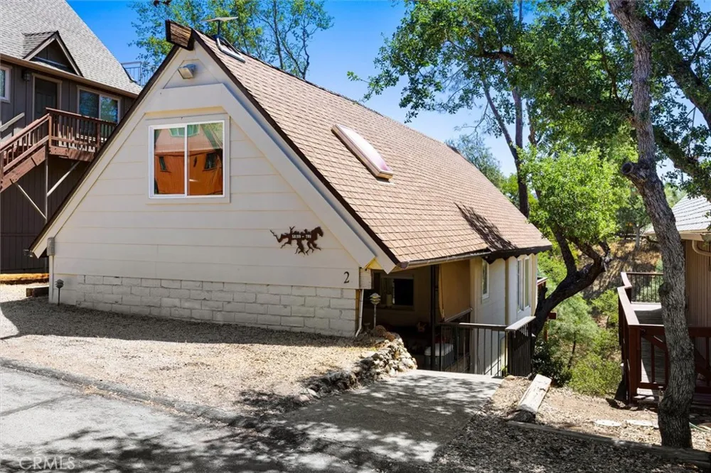 6265 Nacimiento Shores #2 Bradley, CA 93426