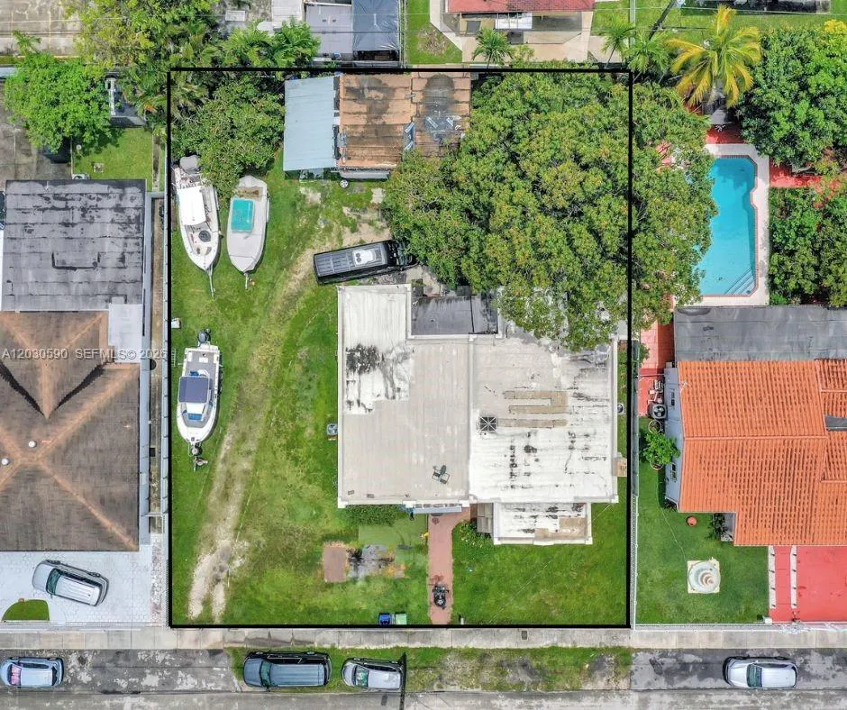 3078 NW Flagler Ter Miami, FL 33125