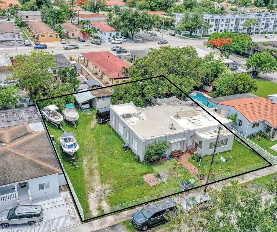 3078 NW Flagler Ter Miami, FL 33125