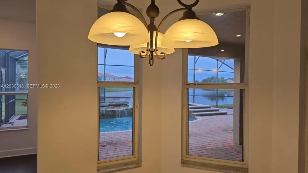 2802 Quiet Water Trail Kissimmee, FL 34744