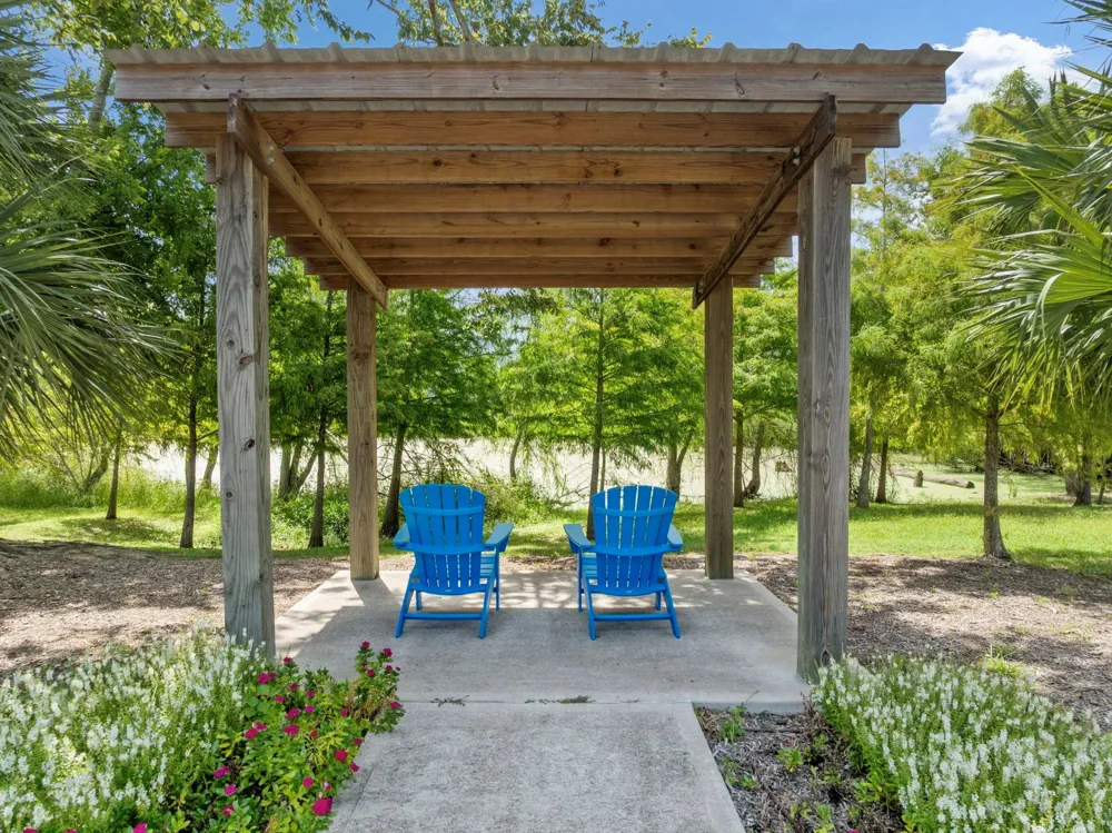 130 Water Grass Trail Clute, TX 77531