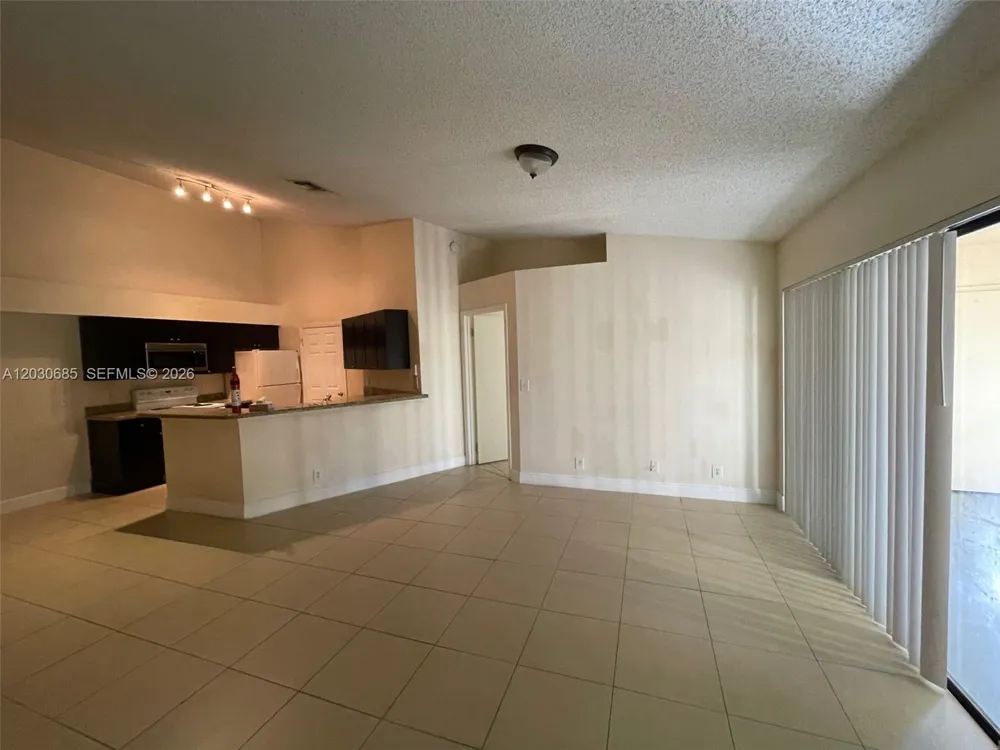 9999 Summerbreeze Dr #915 Sunrise, FL 33322