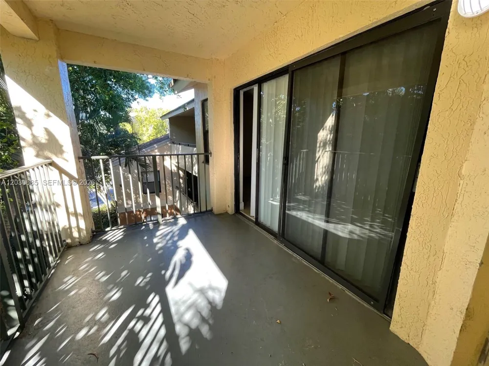9999 Summerbreeze Dr #915 Sunrise, FL 33322