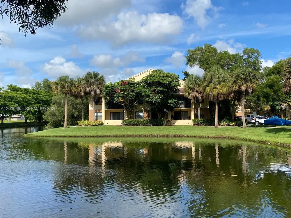 9999 Summerbreeze Dr #915 Sunrise, FL 33322