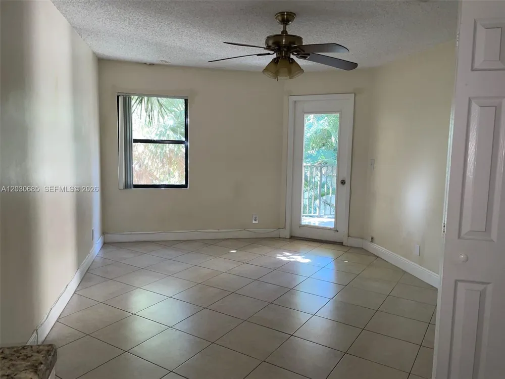9999 Summerbreeze Dr #915 Sunrise, FL 33322