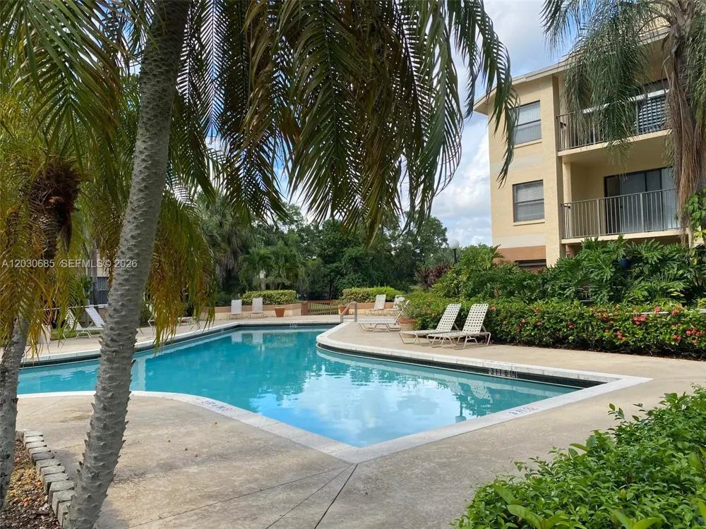 9999 Summerbreeze Dr #915 Sunrise, FL 33322
