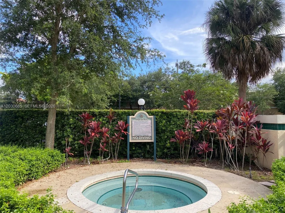 9999 Summerbreeze Dr #915 Sunrise, FL 33322