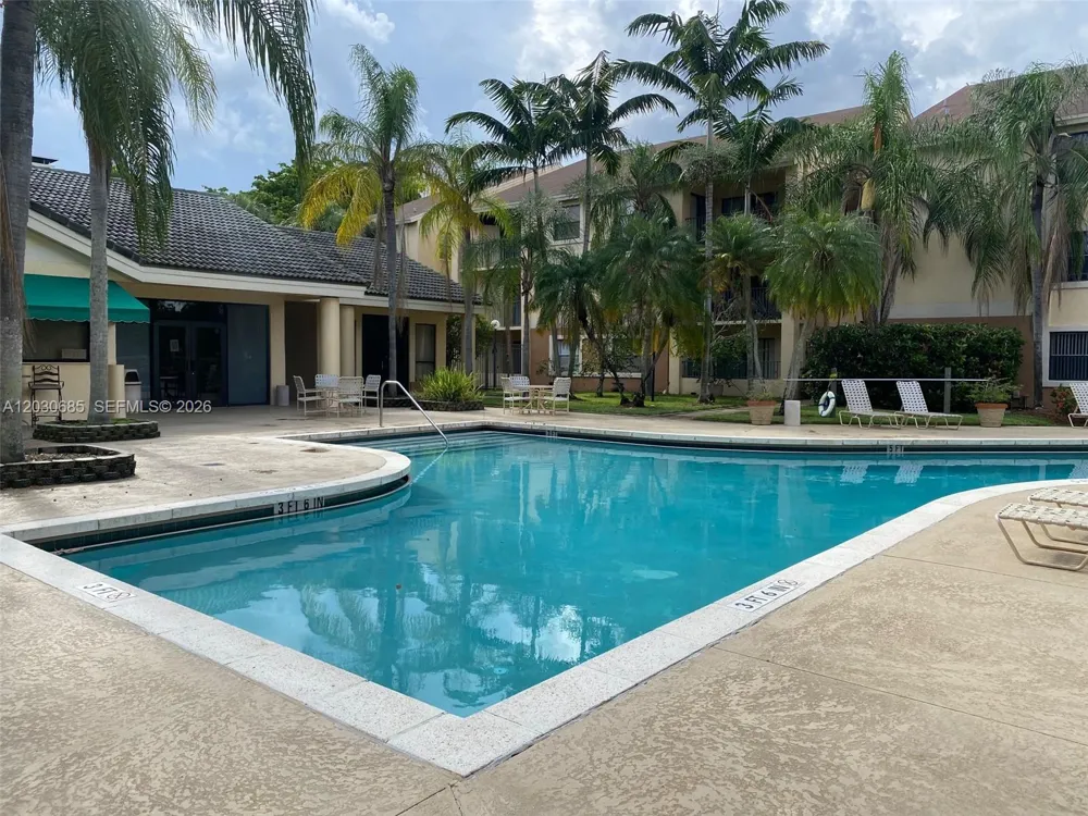 9999 Summerbreeze Dr #915 Sunrise, FL 33322