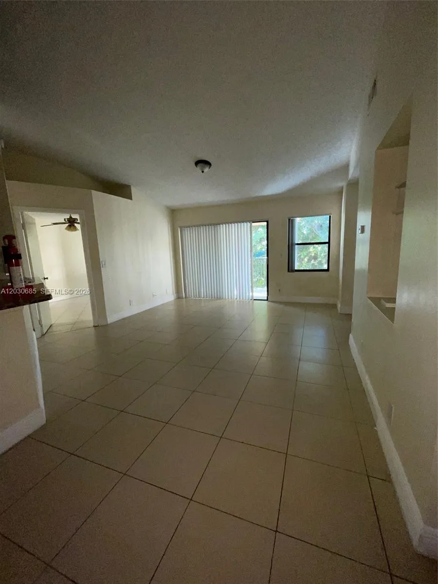 9999 Summerbreeze Dr #915 Sunrise, FL 33322