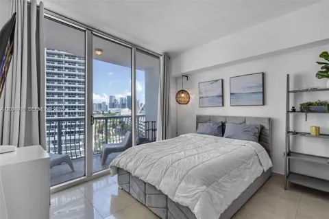 1750 Bayshore Dr #1204