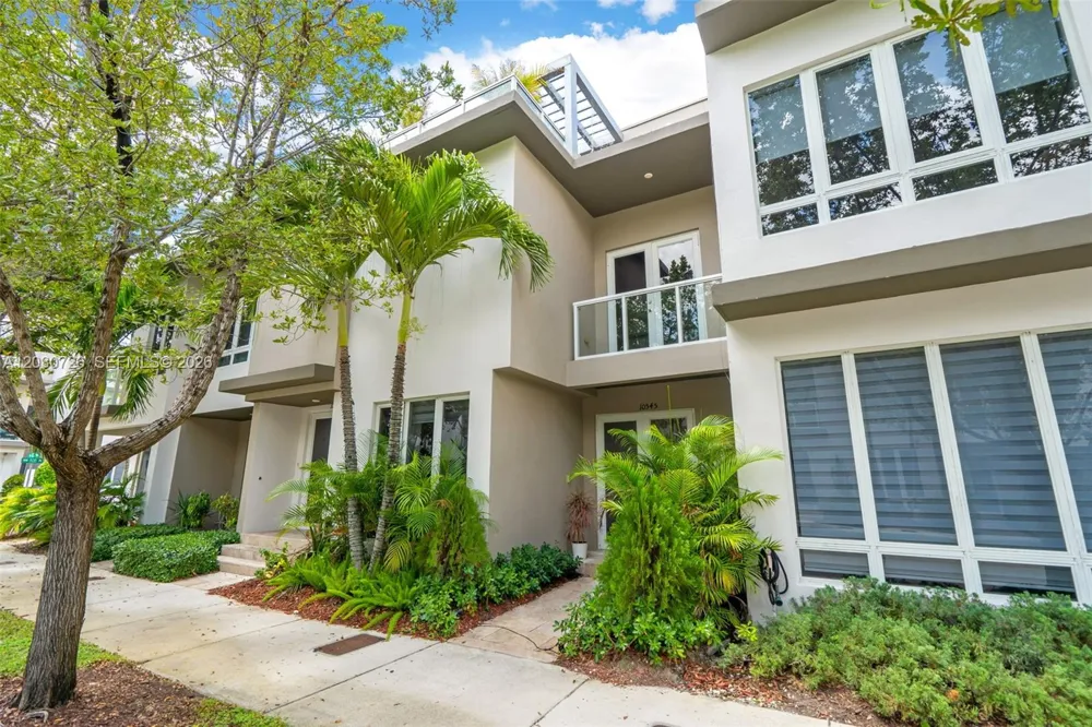 10545 NW 63rd Ter Doral, FL 33178