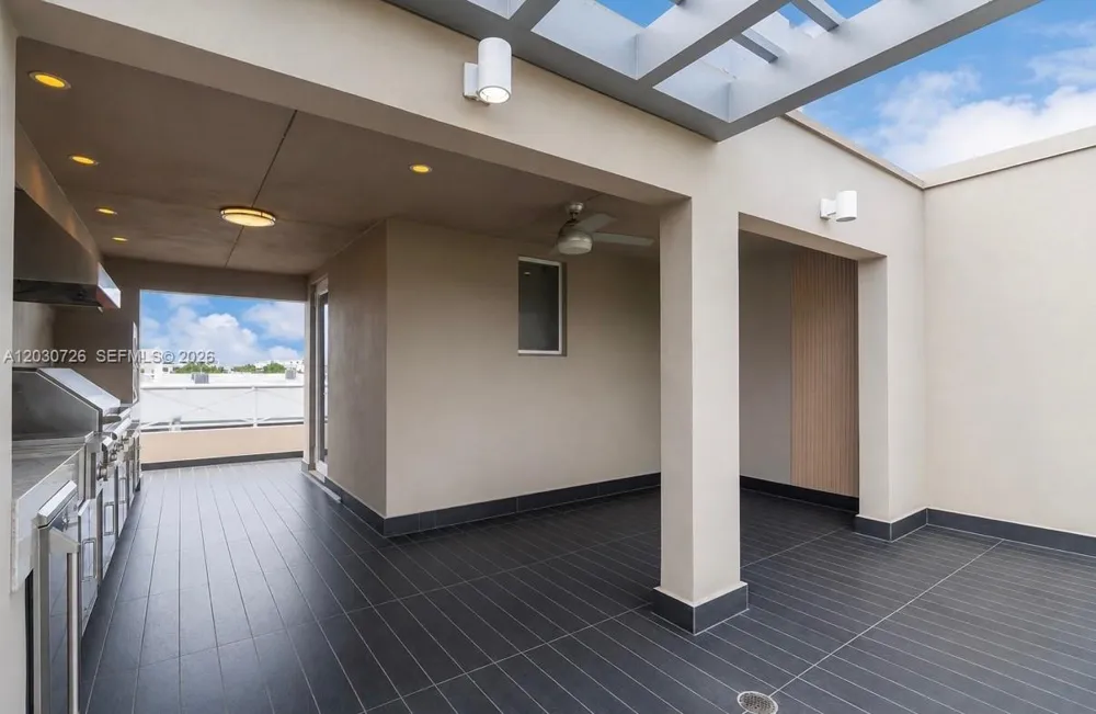 10545 NW 63rd Ter Doral, FL 33178