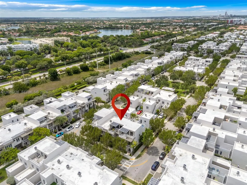 10545 NW 63rd Ter Doral, FL 33178