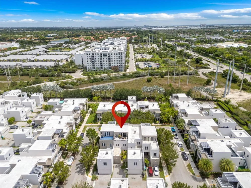 10545 NW 63rd Ter Doral, FL 33178