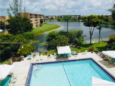 8775 Park Blvd #309