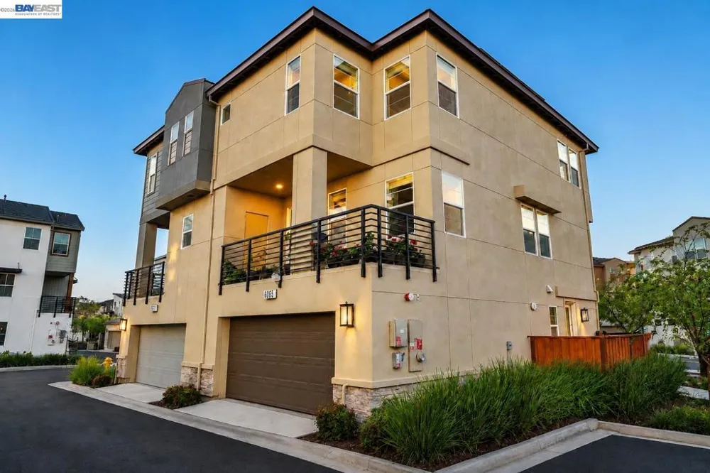6065 Bullion Ln