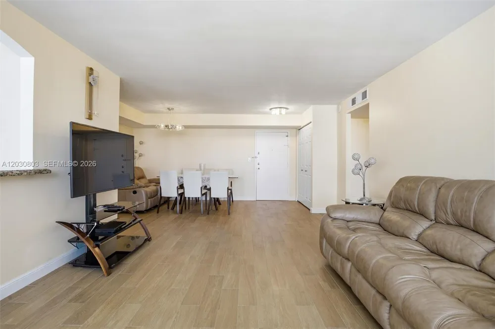 231 174th St #901 Sunny Isles Beach, FL 33160