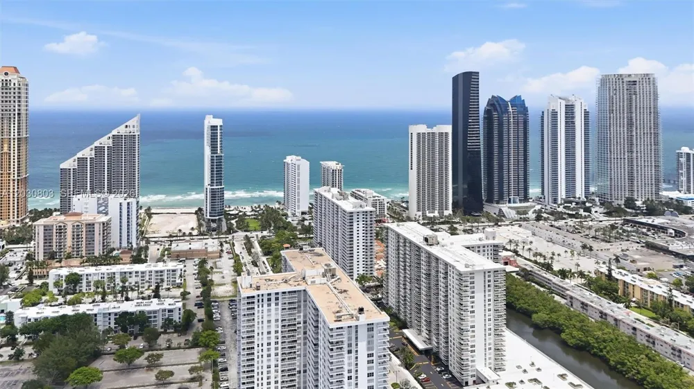 231 174th St #901 Sunny Isles Beach, FL 33160