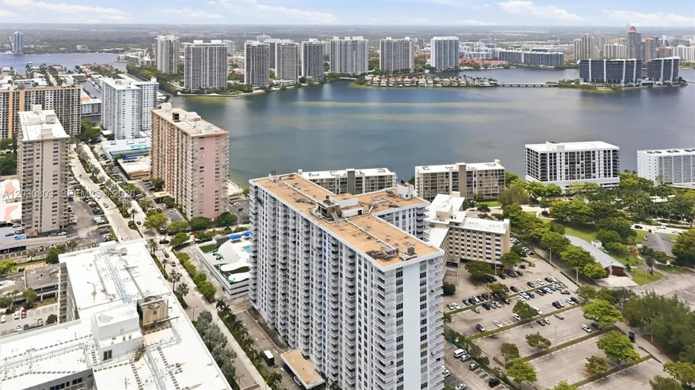 231 174th St #901 Sunny Isles Beach, FL 33160