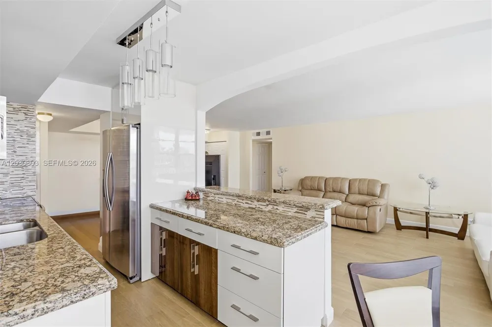 231 174th St #901 Sunny Isles Beach, FL 33160