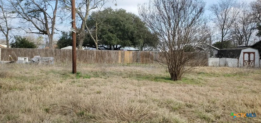 112 College Avenue Oglesby, TX 76561