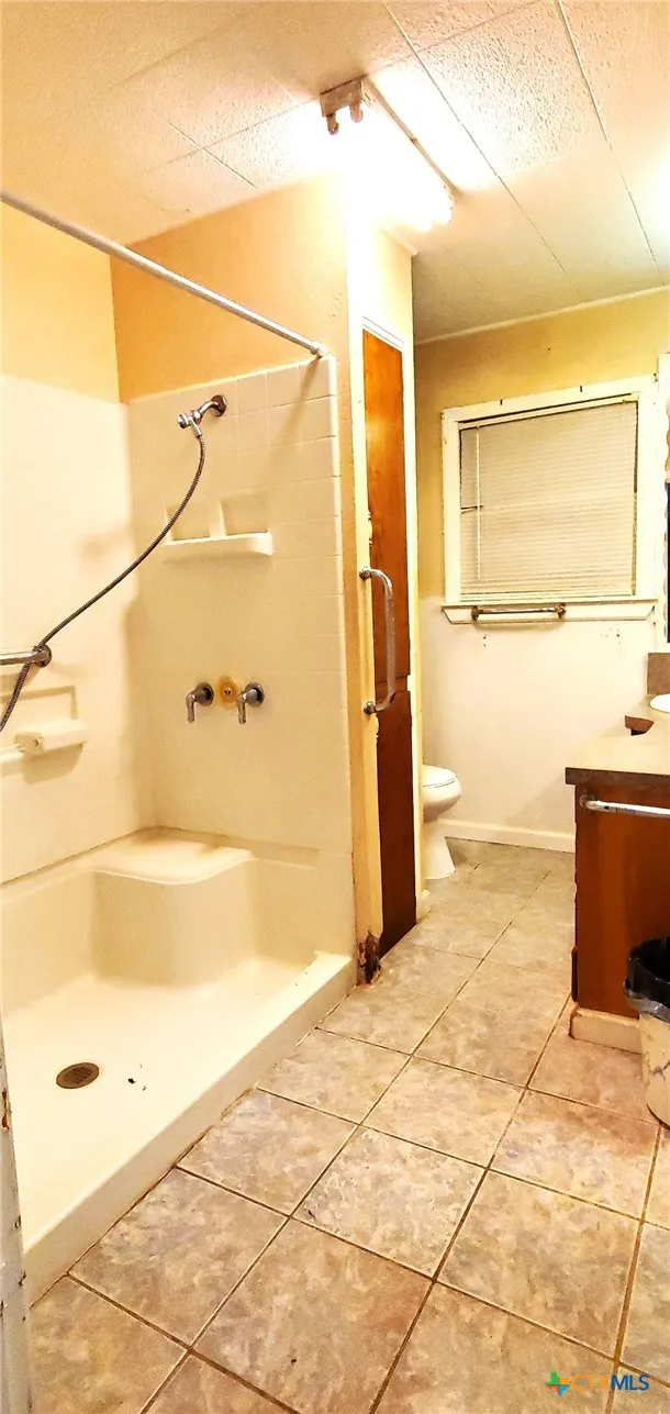 112 College Avenue Oglesby, TX 76561