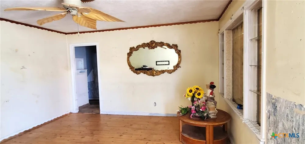 112 College Avenue Oglesby, TX 76561