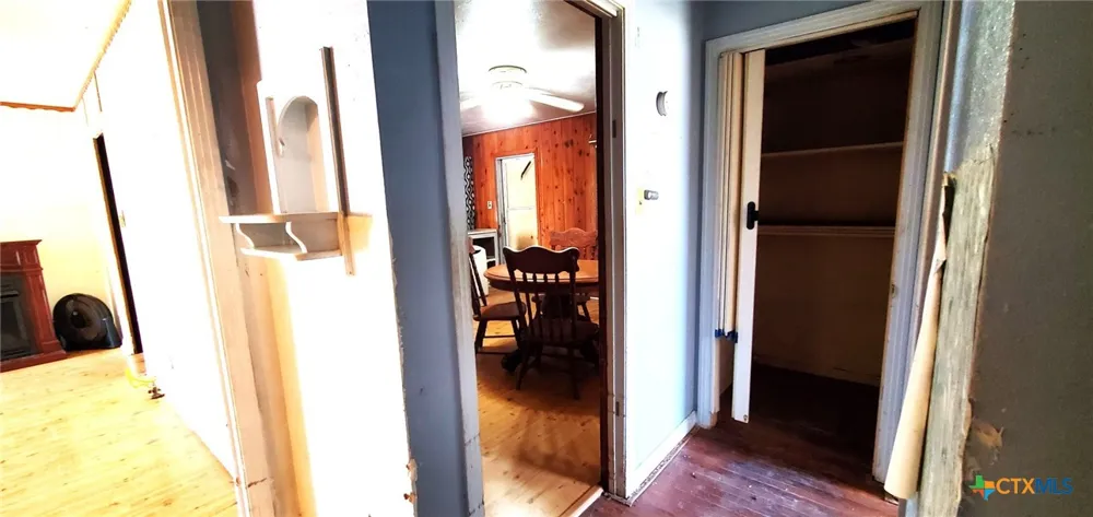 112 College Avenue Oglesby, TX 76561