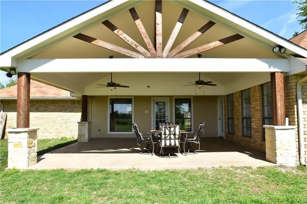 16 Lee Circle Heath, TX 75032
