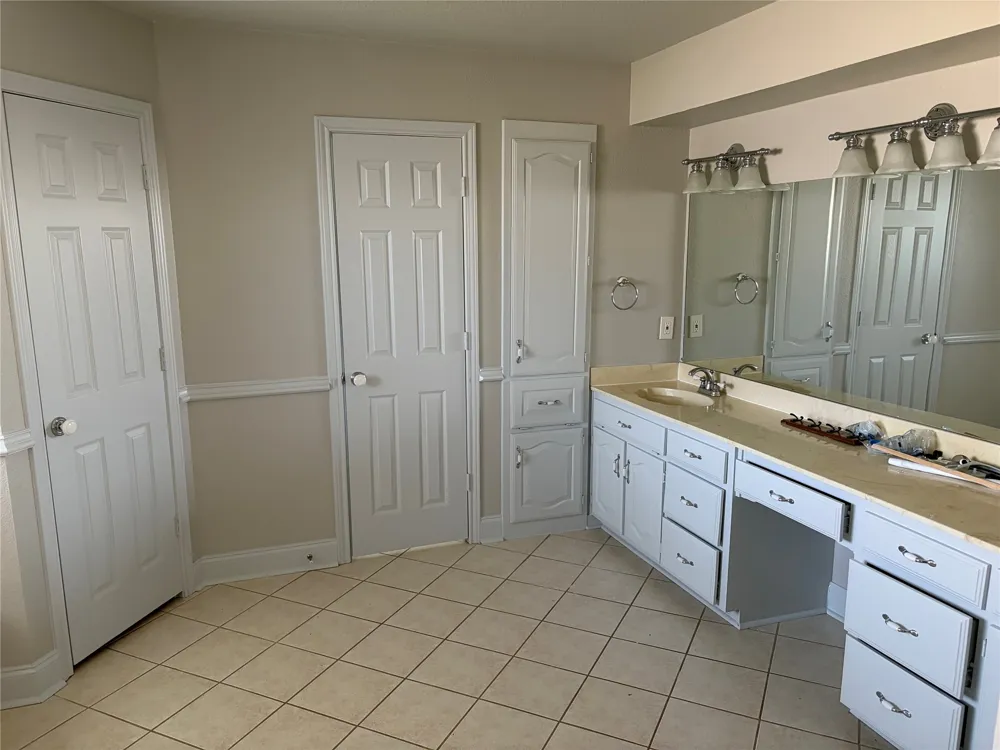 16 Lee Circle Heath, TX 75032